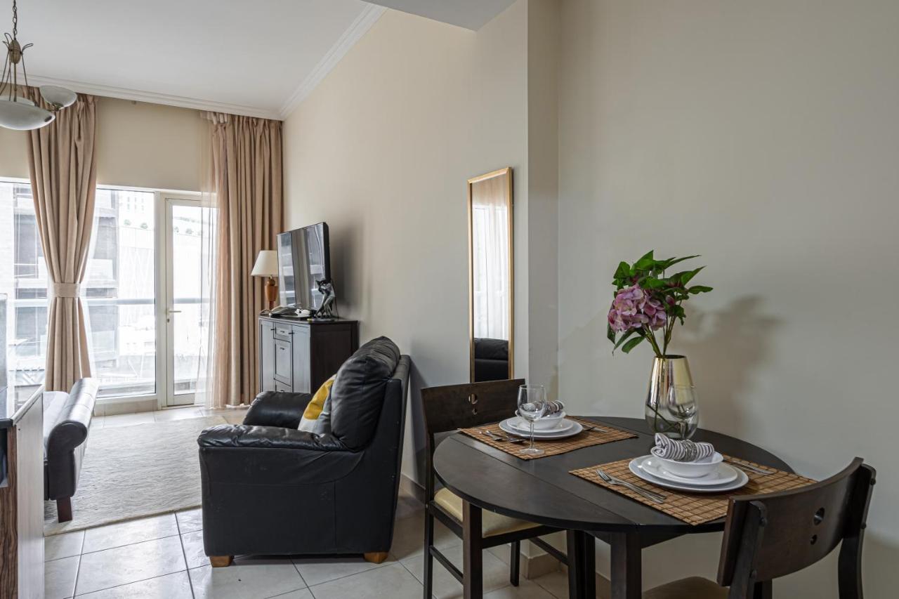 Higuests - Spacious Studio With City Views Near Dubai Mall Extérieur photo
