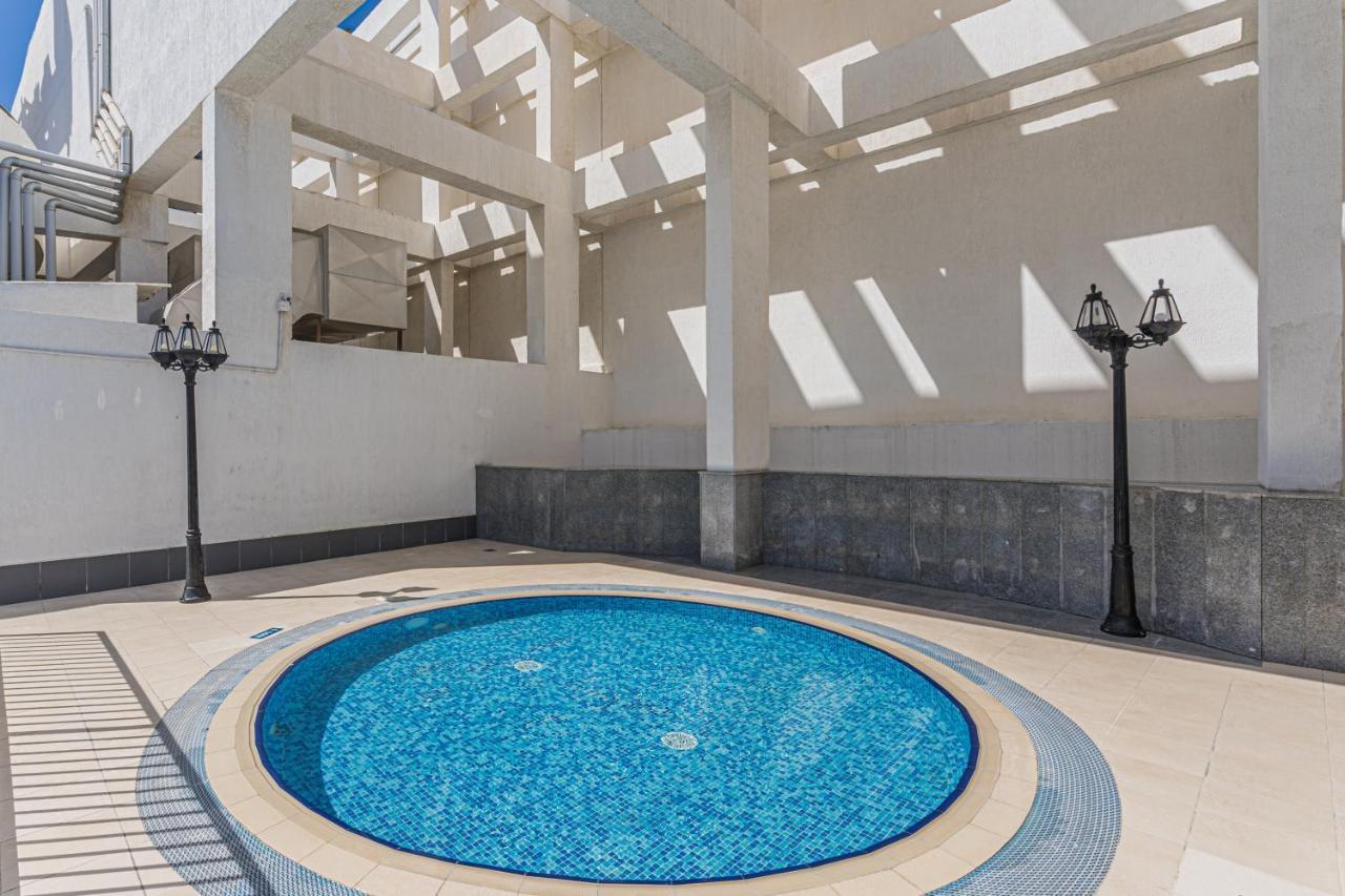Higuests - Spacious Studio With City Views Near Dubai Mall Extérieur photo