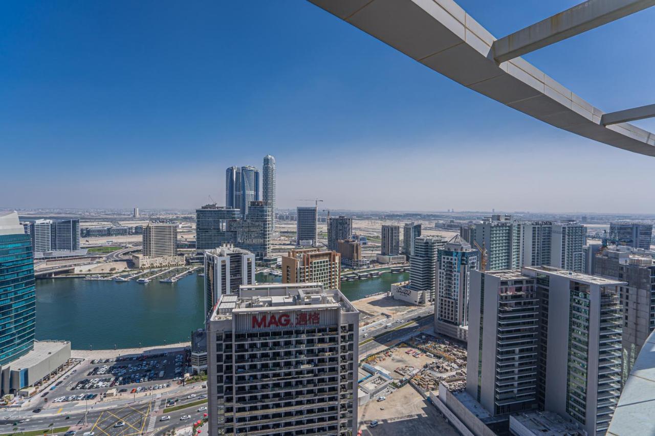 Higuests - Spacious Studio With City Views Near Dubai Mall Extérieur photo